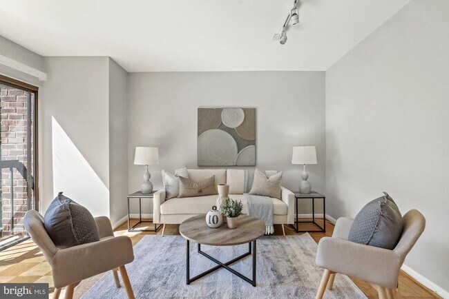 Foto del edificio - 1001 26th St NW