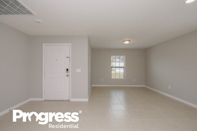 Building Photo - 6760 Redbay Dr