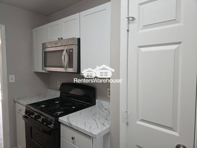 Building Photo - 4891 Jenny Dr