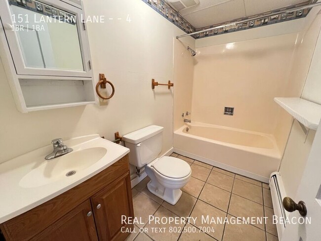 Foto del edificio - White River Junction, VT 1 BR Apartment $1...