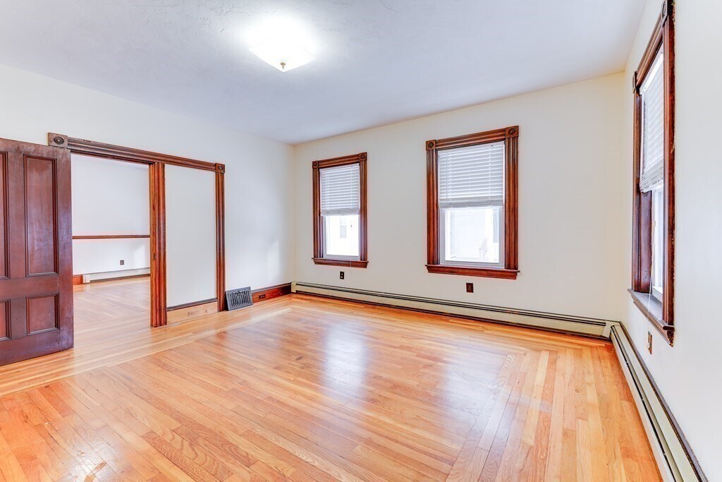 Primary Photo - 174 Centre St