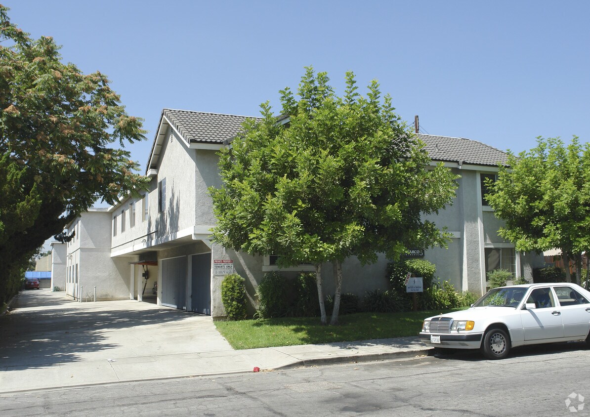 Primary Photo - 345 San Marcos St