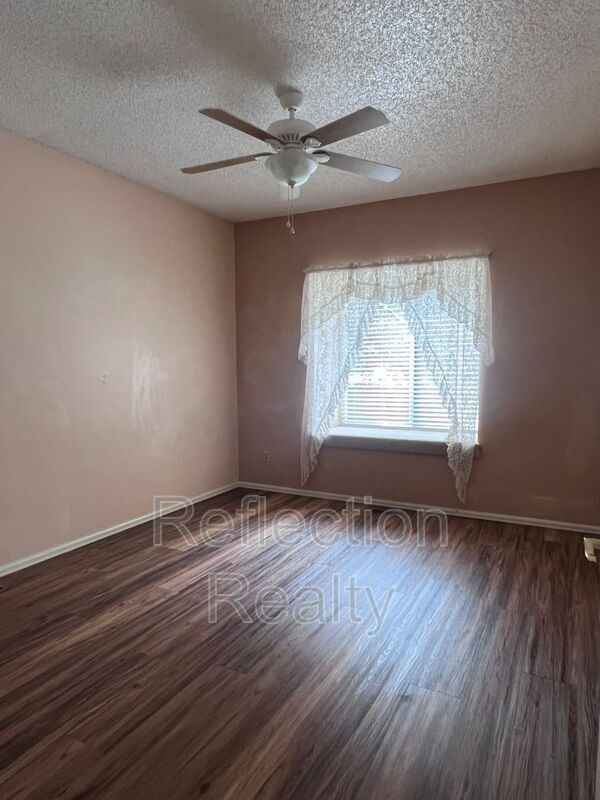 Building Photo - 4801 Daybreak Cir