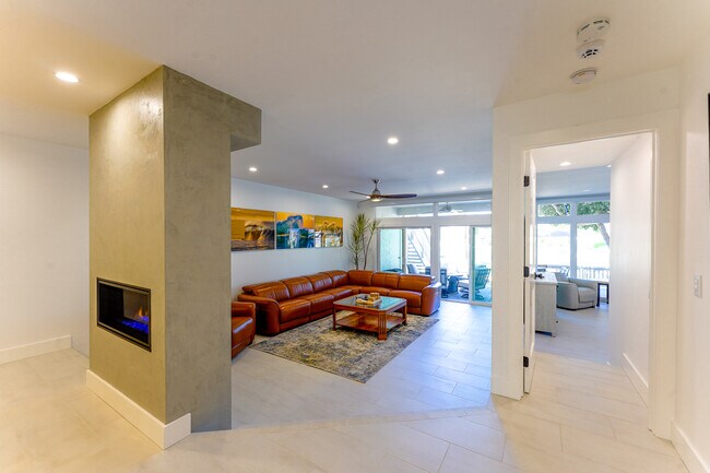 Building Photo - 101 Kingston Ct W