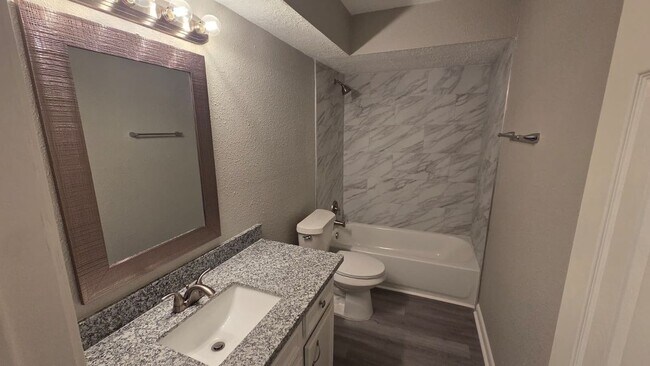 Foto del edificio - 11823 Stonehedge Dr
