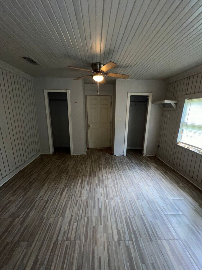 Foto del edificio - 2549 Quinton St