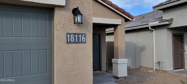 Foto del edificio - 18116 N Diego Way