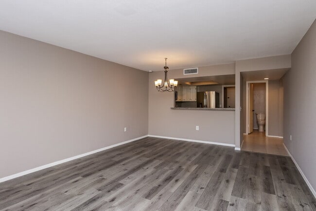 Building Photo - 1534 E Campbell Ave