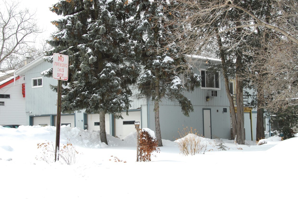 Building Photo - 603 Falcon Cir