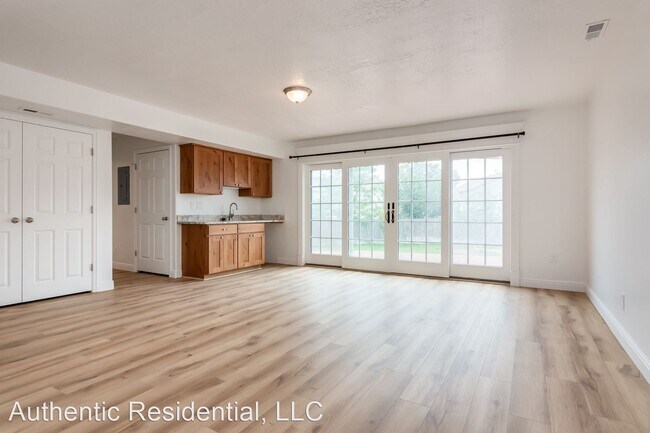 Foto del edificio - 4 br, 3 bath House - 7934 N Geronimo Dr