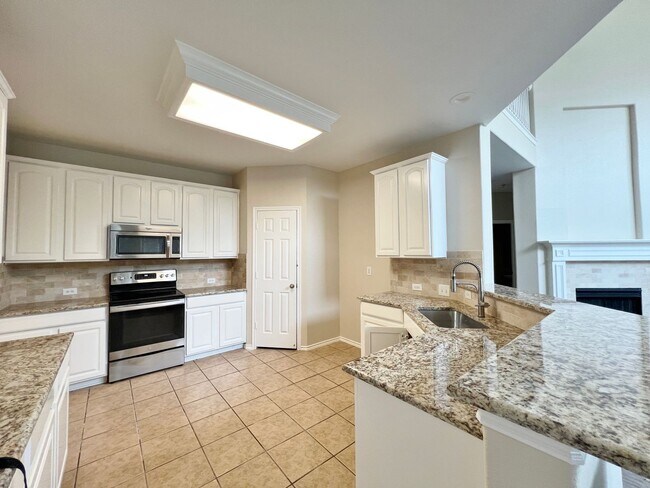 Building Photo - Stunning 2-Story 4/3.5/3 Home in DeSoto Fo...