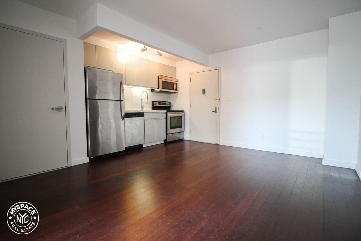 Primary Photo - 286 Stanhope St