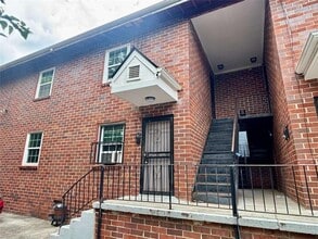 Building Photo - 1048 Washington St SW