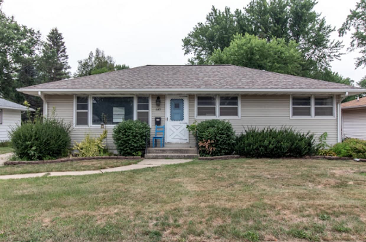 Recently Renovated 3 bedroom! House Rental in Rochester, MN