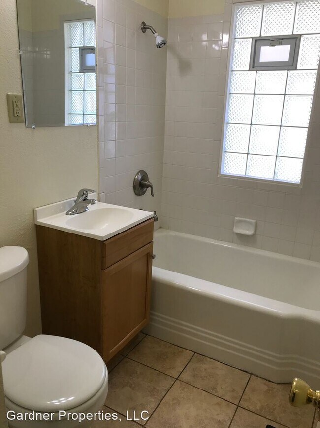 Building Photo - 2 br, 1 bath House - 3752 N 61st Street