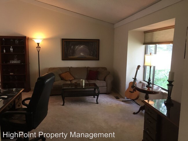 Foto del edificio - 4 br, 2 bath House - 1361 Birch Street