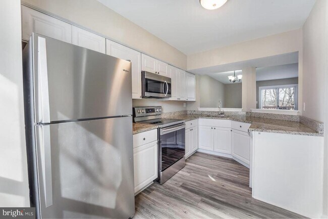 Building Photo - 15367 Gatehouse Terrace