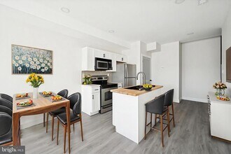 Building Photo - 32 S 62nd St