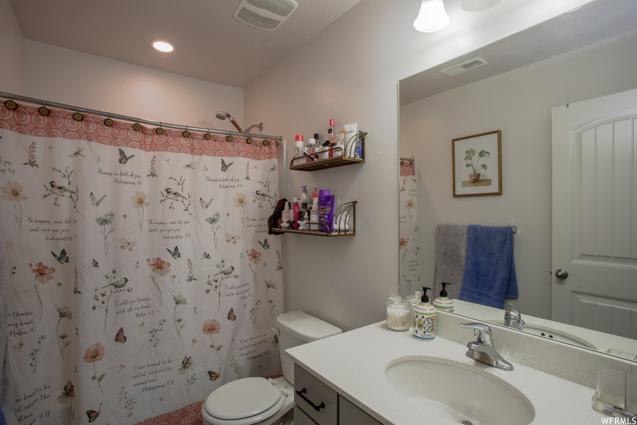 Building Photo - 448 S Pegasus Way