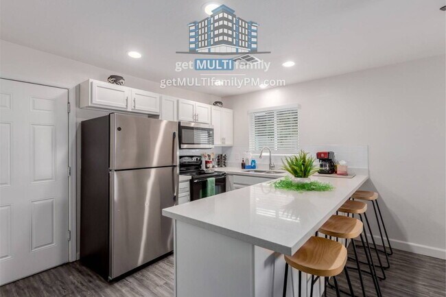 Foto del edificio - 515 W Pebble Beach Dr