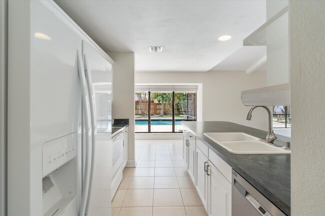 Building Photo - 1394 Gallinule Cir