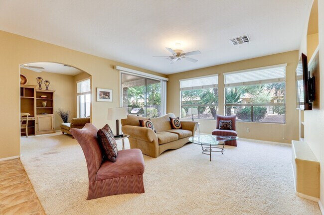 Foto del edificio - 9746 E Coopers Hawk Dr