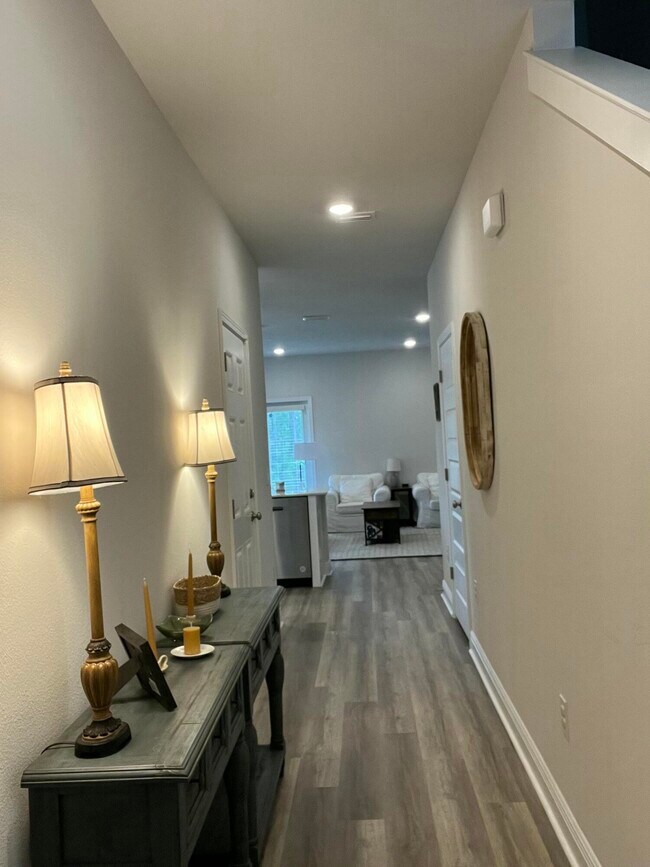Foto del edificio - 5765 Stellarjay St
