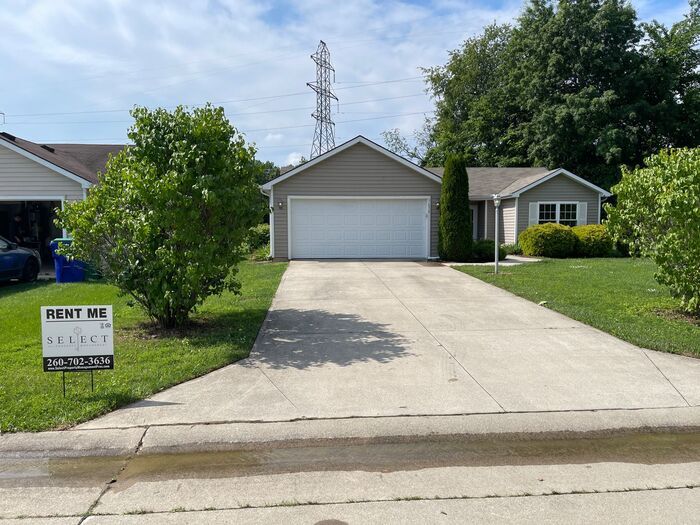 Primary Photo - Great One Story Home on Wood Lot !