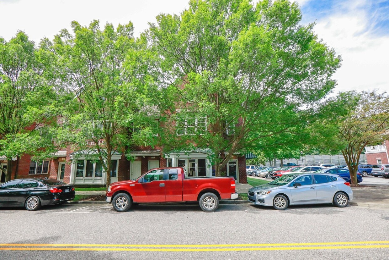 Primary Photo - 179 Herman Melville Ave