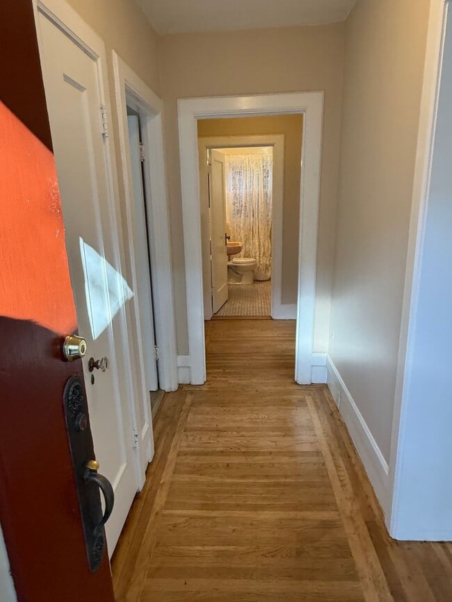 Foto del edificio - Great 2 Bedroom Rental Home in Crocker Highland District