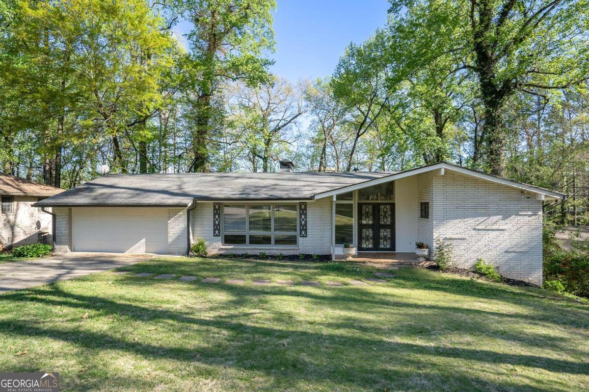 Primary Photo - 3296 N Embry Cir