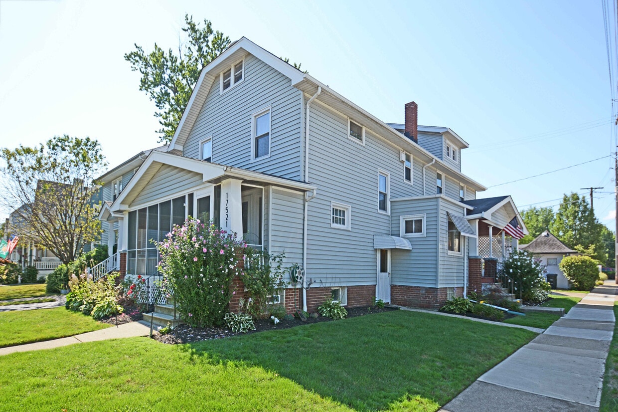 Building Photo - 1649 Spring Garden Ave
