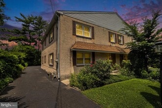Building Photo - 805 Wyndmoor Ave