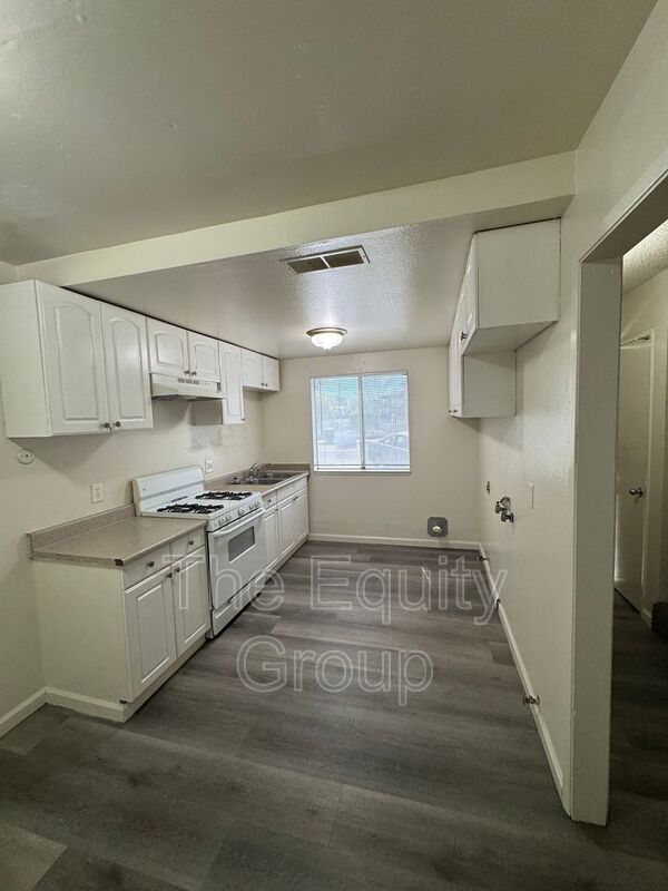 Foto del edificio - 402 N West St