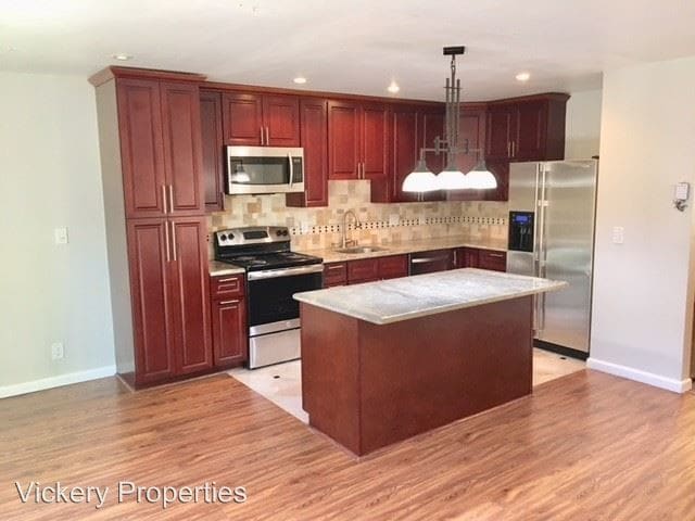Building Photo - 2 br, 1.5 bath House - 1813 Cannon Drive