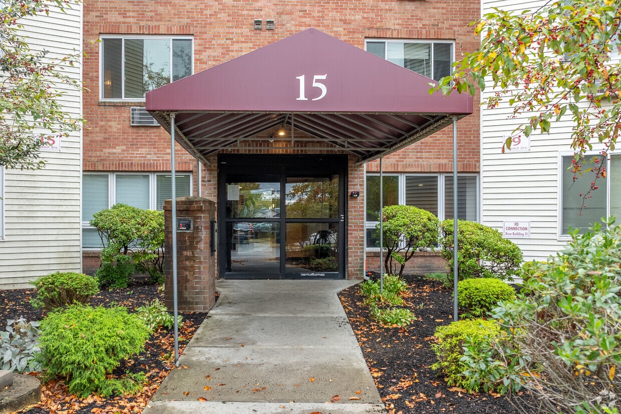 Foto principal - Sycamore Crest 55+ Senior Apartments