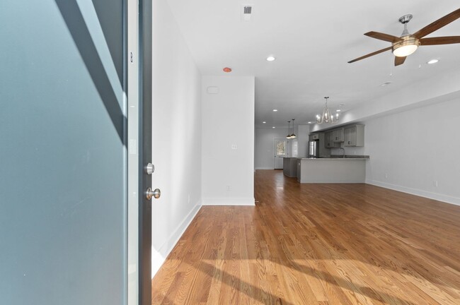 Foto del edificio - 527 N 1st St