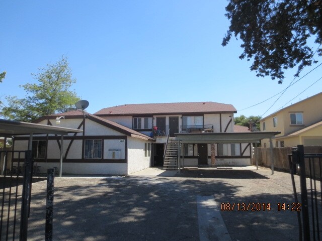 Foto del edificio - 1017 W Goshen Ave