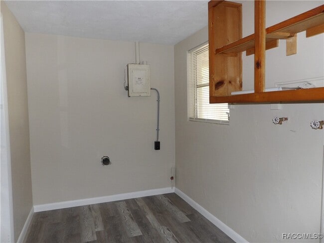 Building Photo - 15 Taft St