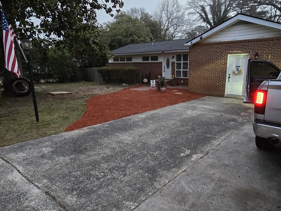 Primary Photo - 126 Carter Cir