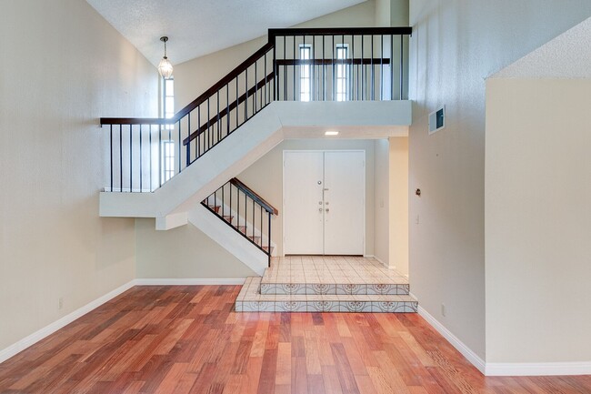 Building Photo - 20 Comanche Cir