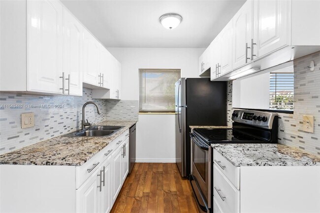 Building Photo - 92 Hendricks Isle