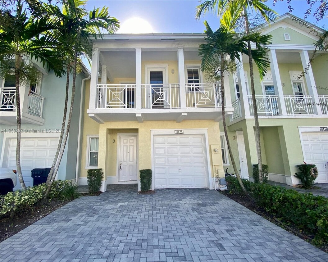 Foto principal - 11428 NW 74th Terrace