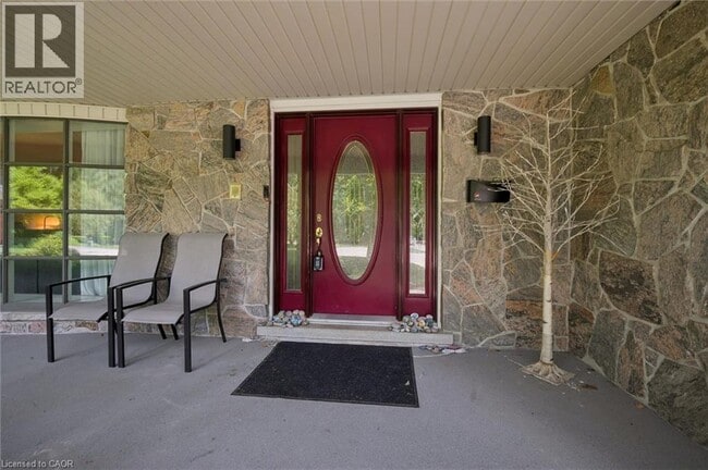 Building Photo - 15 Wildwood Pl