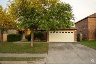 Building Photo - 2214 Milan Dr