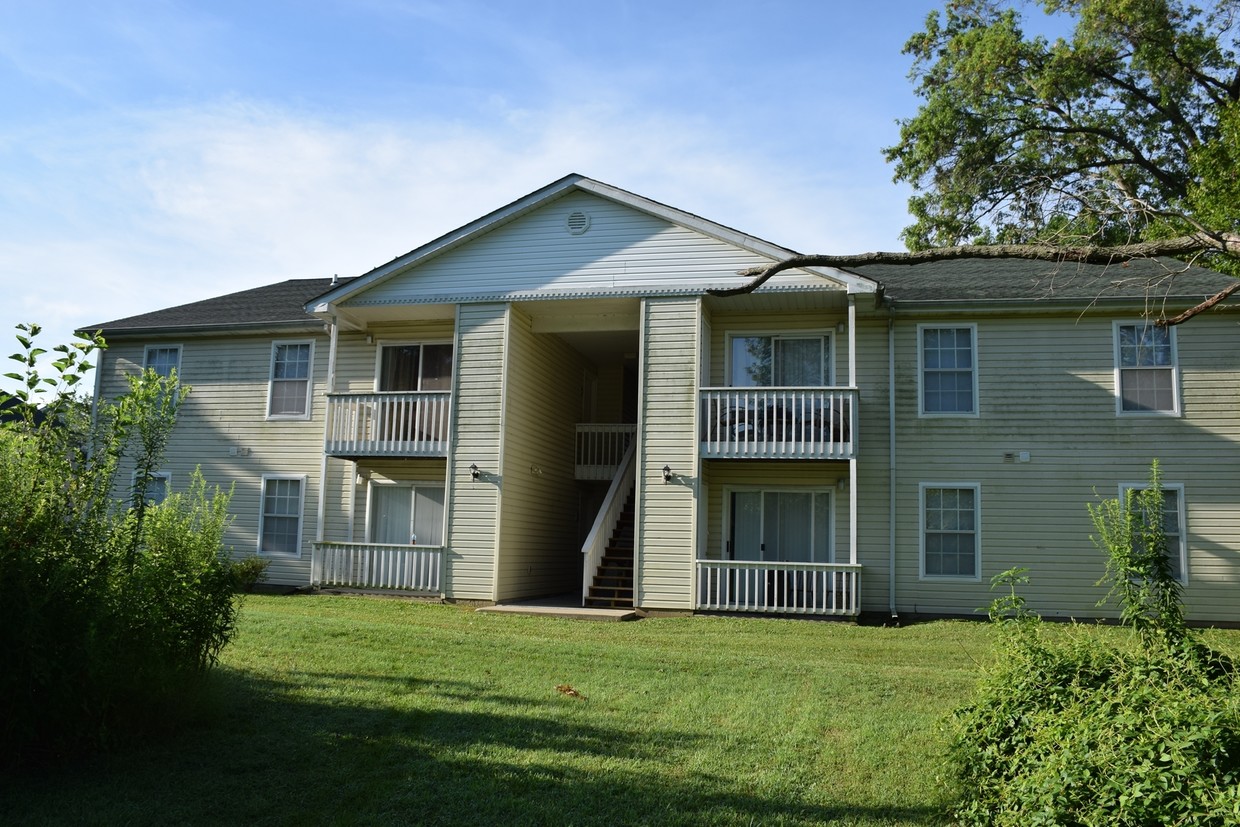 Primary Photo - Chesapeake Apartments