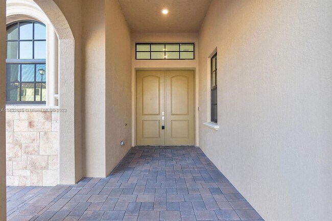 Building Photo - 9065 W Parkland Bay Trl