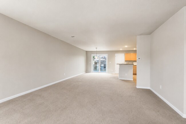 Foto del edificio - 3 Bedroom Townhome for Rent in Green Valley Ranch | Private Patio & Attached Garage