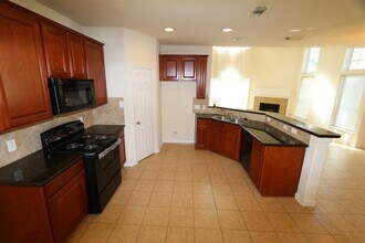 Building Photo - 7555 Autumn Sun Dr