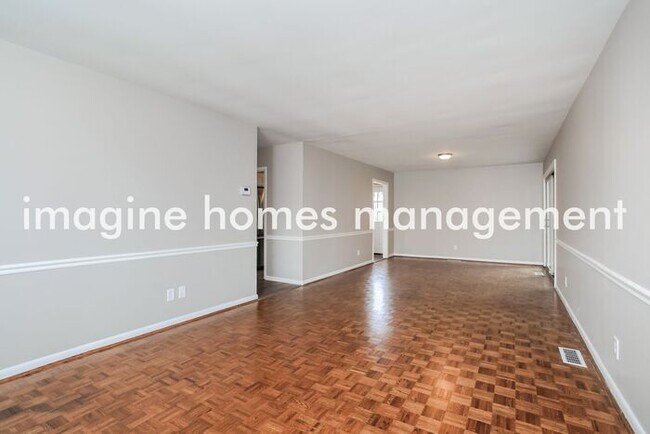 Building Photo - Pet-Friendly 3-Bedroom Home in Cincinnati!